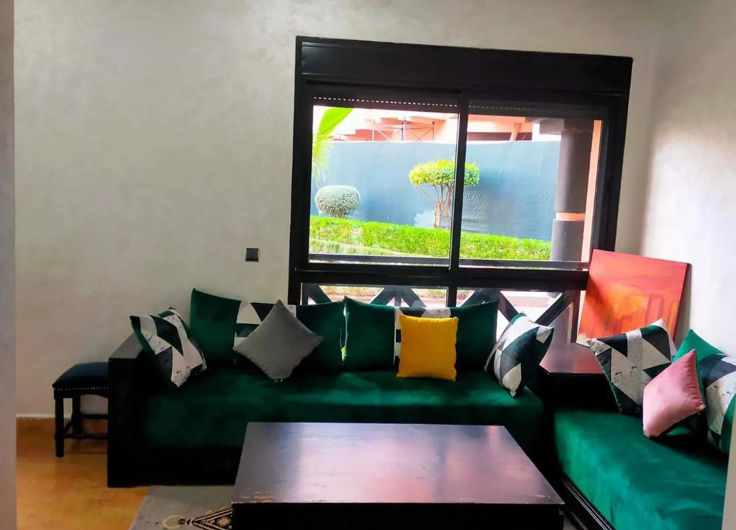 Un Moderne Chic Appartement Vue Sur Piscine Marrakesh