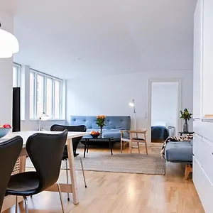 Sanders Tower - Dreamy Two-bedroom In Charming Apartment Copenhagen